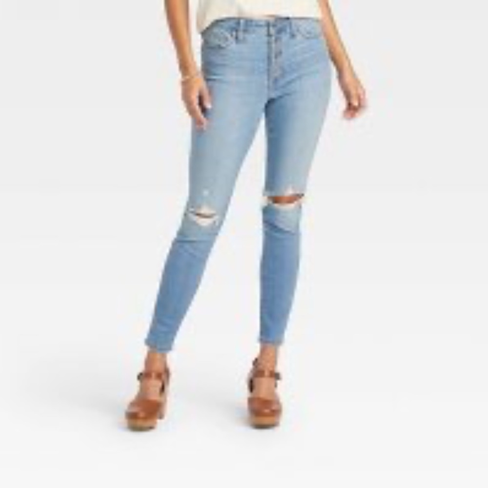 Universal Threads High Rise Skinny Jeans